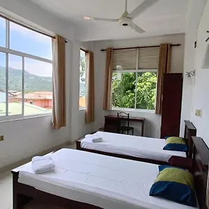  ゲストハウス Smile Hub -youth Hostel- スリランカ
